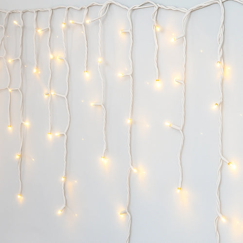 Instalație LED Franjuri inegale 6x0.7m Fir gros, Lumina Caldă pentru Exterior și Interior, Decor Crăciun Elegant