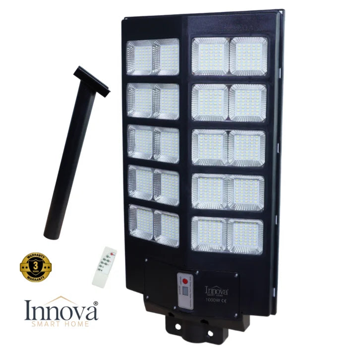 Lampa Solara Stradala Innova PRO 1000W, LED Next Gen, 12.000 Lumeni, Telecomanda, Senzor de Lumina, Autonomie 13 ore, Stalp metalic inclus, Multiple functii de programare