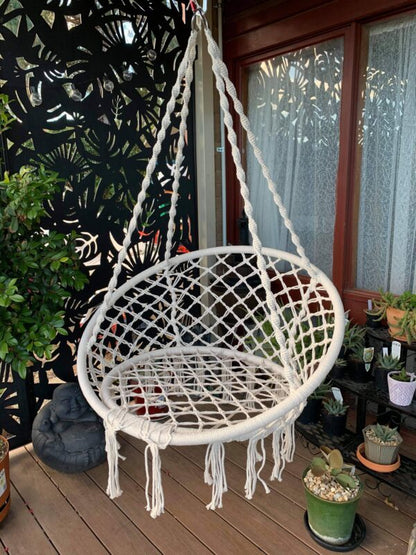 Leagăn Tip Balansoar Suspendat cu Pernă, Cadru Metalic Durabil, Șezut 60 cm, Diametru 80 cm, Frânghie Reglabilă 90-115 cm, Sarcină Maximă 150 kg, Ideal pentru Grădină sau Interior