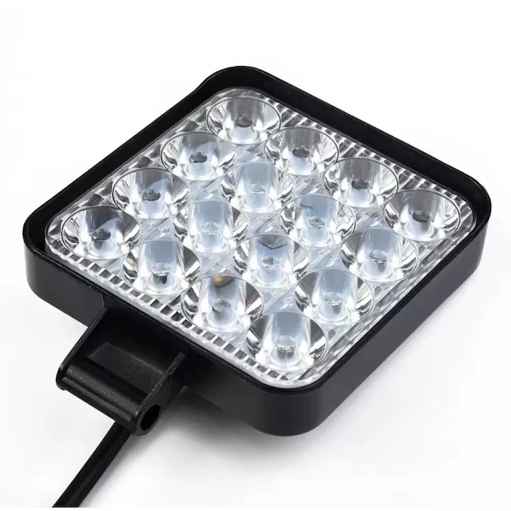 Pachet 3+1 GRATIS Proiector LED Auto din Aluminiu, 48W, 16 LED-uri, Lumină Albă Rece 6000K, IP67, pentru Off-Road, ATV, SUV, Camion, Tractor și Utilaje