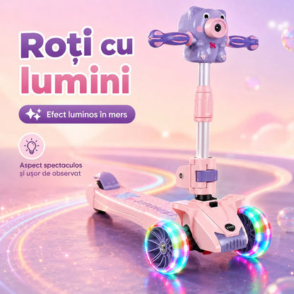 Trotineta pentru Copii Reglabila cu 3 Roti Late si Stabilitate Mare, Aparat Integrat pentru Baloane de Sapun, Sunete Muzicale, Lumini LED, Platforma Antiderapanta, Ghidon Ajustabil, Design Ursulet Roz